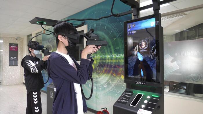 VR 虛擬實境射擊遊戲圖片