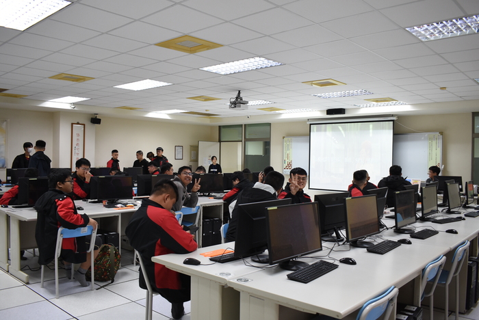 114.12.17「大成商工汽車科、水電科」蒞校體驗參訪圖片