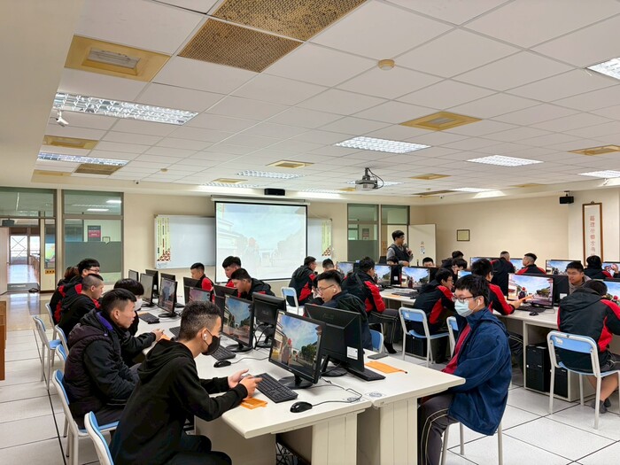 114.12.17「大成商工汽車科、水電科」蒞校體驗參訪圖片