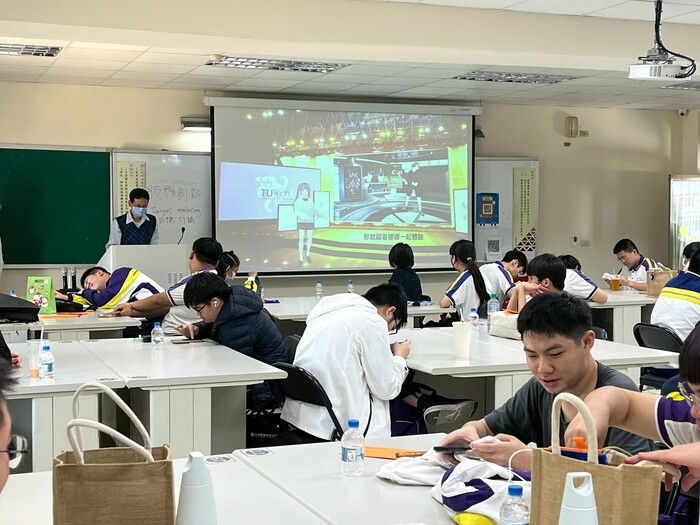 114.12.17「西螺農工電子科、生物產業機電科、商用資訊科」蒞校體驗參訪圖片