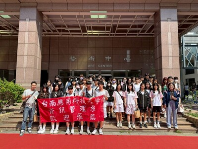 115.05.07「高雄三民家商資處科」蒞校體驗參訪圖片